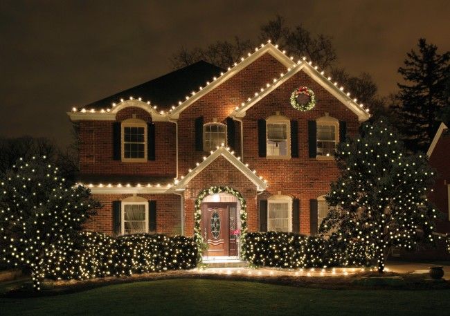 Safety Tips for Hanging Christmas Lights