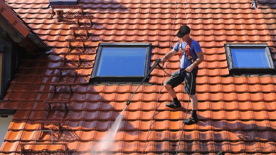 Common Roof Cleaning Methods